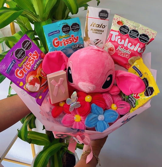 Bouquet de peluche rosa con dulces Hakuna Matata